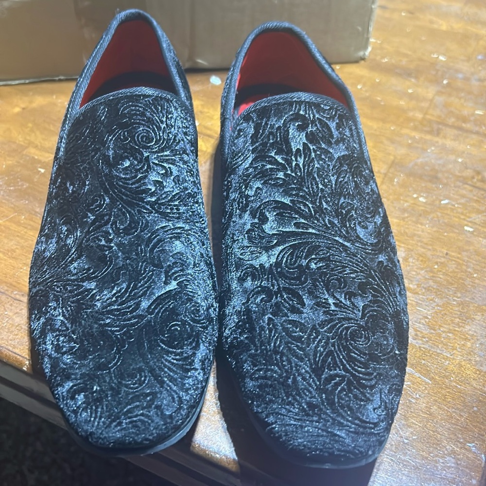 Black shoes